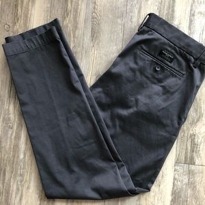 Men’s tapered chino
